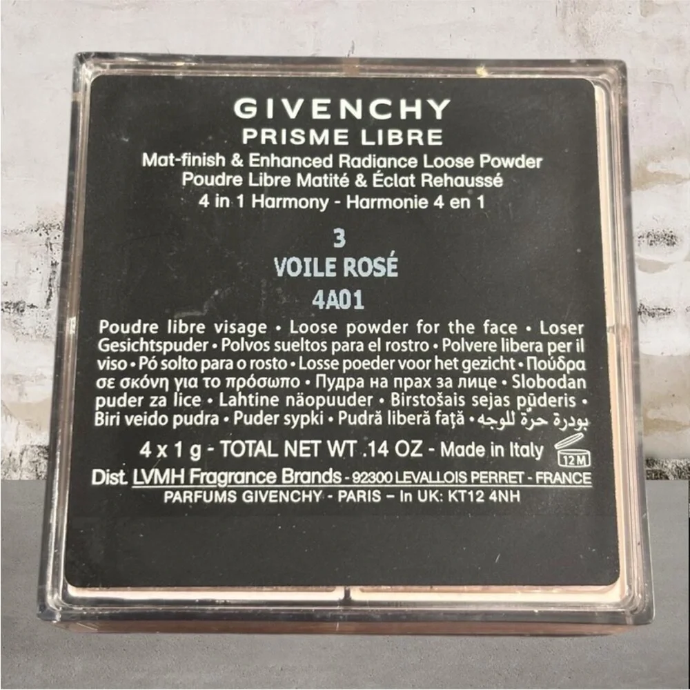 Givenchy Prisme Libre Illuminating & Color Correcting Loose Powder 03 Voile Rose